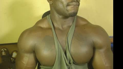 musclegod23 online show from 5, 3, 2025
