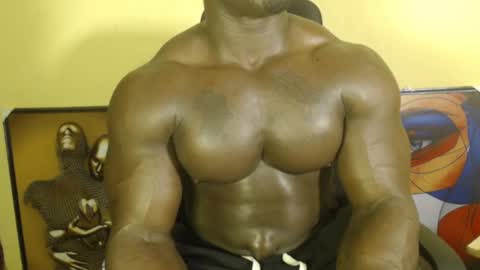 musclegod23 online show from 12, 3, 2025
