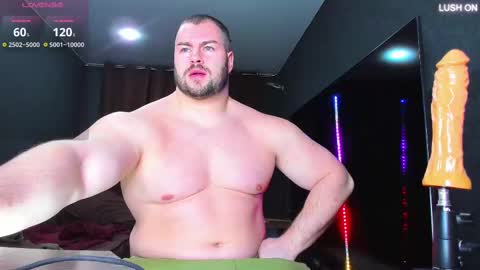 Snapshot of muscularjohnforu chatting on 4, 3, 2025 click icon for peach online show from 4, 3, 2025