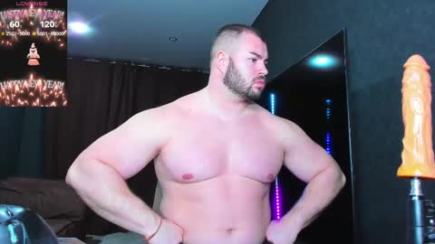 Snapshot of muscularjohnforu chatting on 9, 3, 2025 click icon for peach online show from 9, 3, 2025