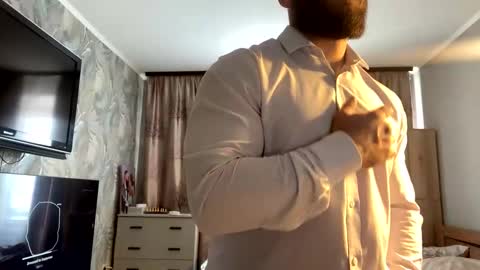 muscularjuggler online show from 10, 2, 2026