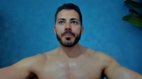 Snapshot of muscularmaster chatting on 19, 4, 2026 muscularmaster onlyfans online show from 19, 4, 2026