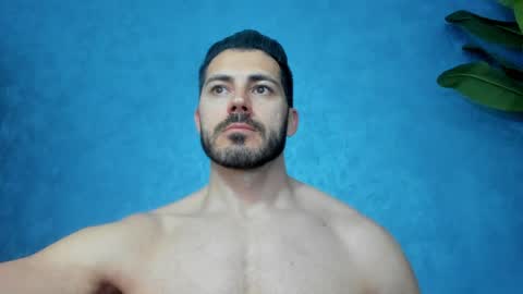 Snapshot of muscularmaster chatting on 24, 4, 2026 muscularmaster onlyfans online show from 24, 4, 2026