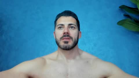 Snapshot of muscularmaster chatting on 25, 4, 2026 muscularmaster onlyfans online show from 25, 4, 2026