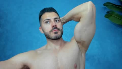 Snapshot of muscularmaster chatting on 13, 5, 2026 muscularmaster onlyfans online show from 13, 5, 2026