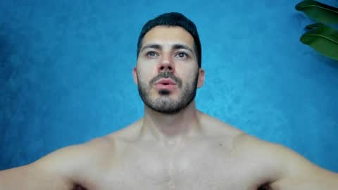 Snapshot of muscularmaster chatting on 19, 5, 2026 muscularmaster onlyfans online show from 19, 5, 2026