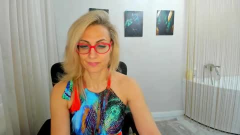 Snapshot of museofstage chatting on 12, 5, 2026 Diana online show from 12, 5, 2026