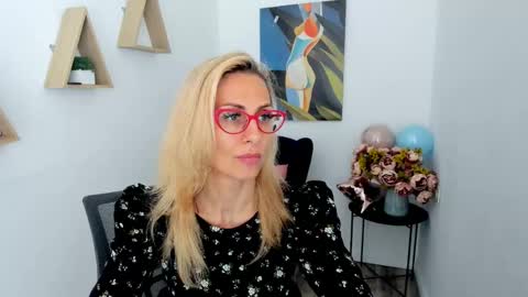 Snapshot of museofstage chatting on 28, 5, 2026 Diana online show from 28, 5, 2026