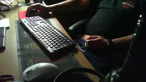 Snapshot of muso44 chatting on 2, 3, 2025 Muso online show from 2, 3, 2025