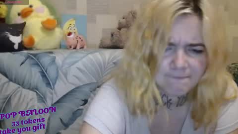 Snapshot of mustardgirl chatting on 4, 6, 2026 ZZ TOP online show from 4, 6, 2026