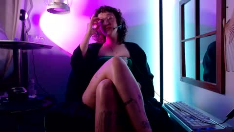 Mx. Anouk Divine online show from 19, 4, 2026