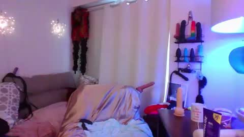 Snapshot of mxsissycharlotte chatting on 24, 6, 2026 Mx Charlotte online show from 24, 6, 2026