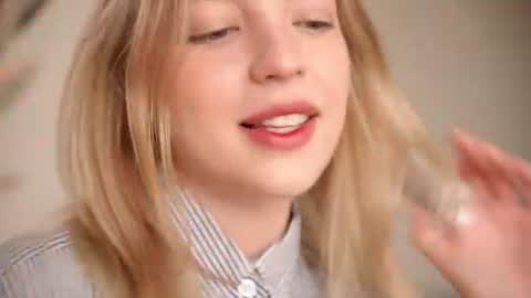 Snapshot of my_mia_ chatting on 18, 6, 2026 MIA I will be here Monday Wednesday Thursday Saturday online show from 18, 6, 2026