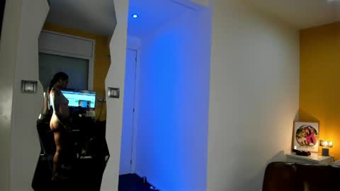 Lola online show from 5, 4, 2026