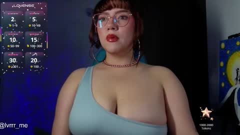 Nicoll Independent model Please help me to reach 100 thumbs up online show from 28, 11, 2025