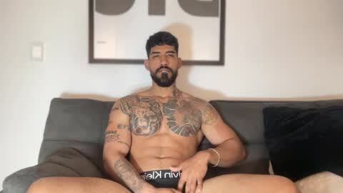 Myke esthetic online show from 10, 12, 2024