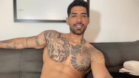 Myke esthetic online show from 28, 1, 2025