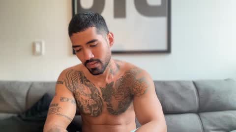 Myke esthetic online show from 28, 2, 2025