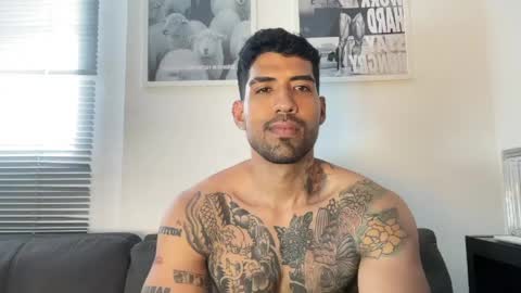 Myke esthetic online show from 15, 4, 2026