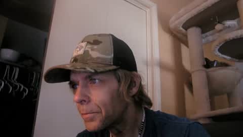 Snapshot of mykingofhearts chatting on 3, 7, 2026 Your King of hearts online show from 3, 7, 2026