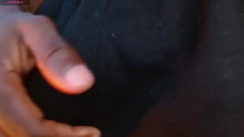 Mylo Wallace  online show from 16, 12, 2025