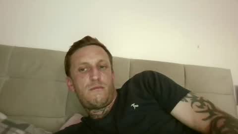 Snapshot of mymrlovesmyfeet chatting on 28, 6, 2026 Kinky couple online show from 28, 6, 2026