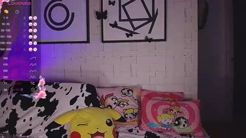 mynameisnikki_ online show from 15, 9, 2025