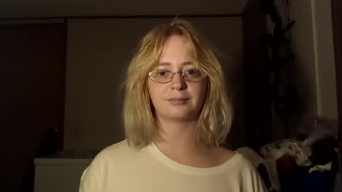 Annie Archer online show from 21, 10, 2025
