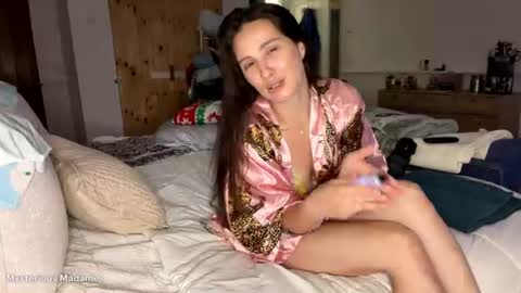 Snapshot of mysteriousmadam_ chatting on 15, 7, 2026 mysteriousmadam_ online show from 15, 7, 2026