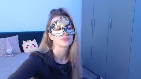 Mystery Girl online show from 27, 3, 2026