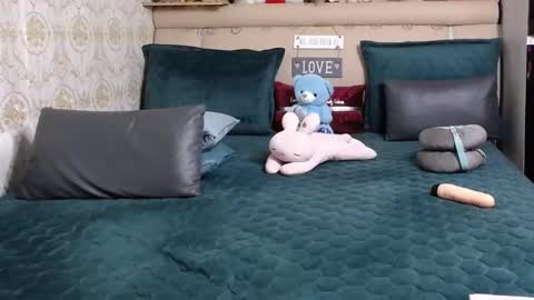 Snapshot of mysteryroom chatting on 4, 12, 2025 Shine online show from 4, 12, 2025