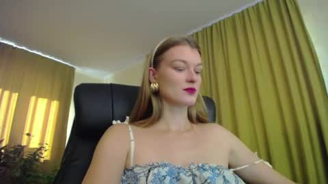 mysticvenus_ online show from 19, 10, 2025