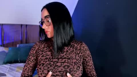 Snapshot of naaia_ chatting on 2, 6, 2026 naaia_ online show from 2, 6, 2026