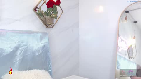 naamah_b online show from 8, 3, 2025