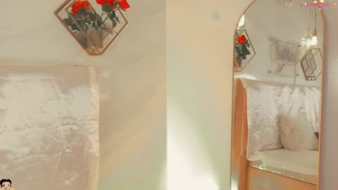 naamah_b online show from 10, 11, 2025