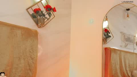 naamah_b online show from 14, 4, 2026