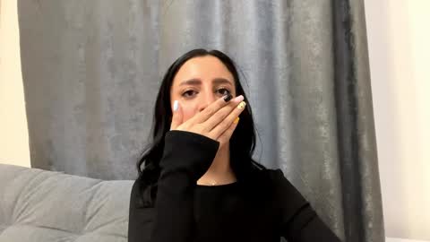 Snapshot of nadinevanni chatting on 31, 5, 2026 Leya online show from 31, 5, 2026