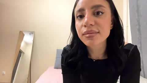 Snapshot of nadinevanni chatting on 31, 5, 2026 Leya online show from 31, 5, 2026