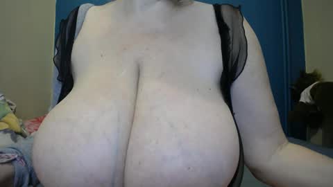 Snapshot of nadinnnea chatting on 25, 1, 2025 nadinnnea online show from 25, 1, 2025
