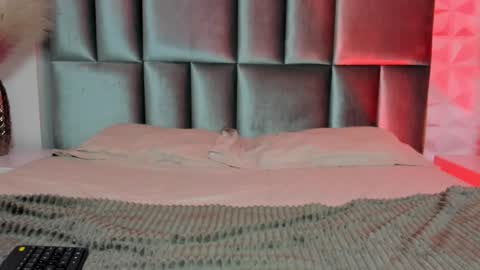 Snapshot of naeniademon_ chatting on 7, 2, 2026 Naenia online show from 7, 2, 2026