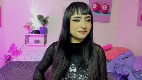 Snapshot of naeniademon_ chatting on 3, 3, 2026 Naenia online show from 3, 3, 2026