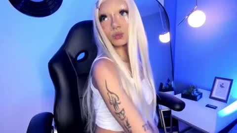 Snapshot of naff_eratu chatting on 20, 5, 2026 naff_eratu online show from 20, 5, 2026