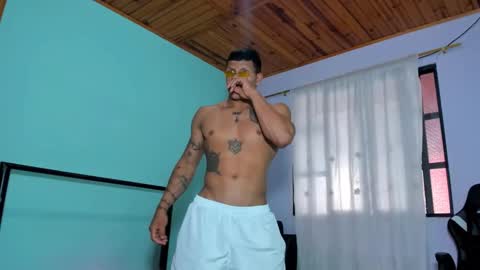 Snapshot of nagi_strong chatting on 31, 12, 2024 nagui online show from 31, 12, 2024