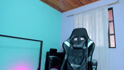 Snapshot of nagi_strong chatting on 4, 1, 2025 nagui online show from 4, 1, 2025