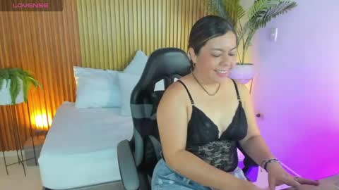 Snapshot of nahia_13 chatting on 28, 4, 2026 N A H I A online show from 28, 4, 2026
