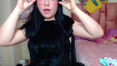 nahia cute     only   online show from 19, 2, 2025