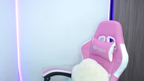 nahia cute     only   online show from 20, 12, 2025