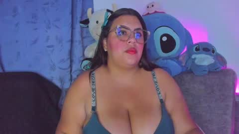 Snapshot of nahiaa233 chatting on 18, 9, 2025 nahiaa233 online show from 18, 9, 2025