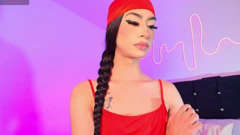 NahiaVictoria  online show from 1, 4, 2026