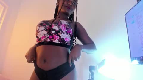 Snapshot of nahomi_williams_ chatting on 3, 2, 2026 Nahomi online show from 3, 2, 2026